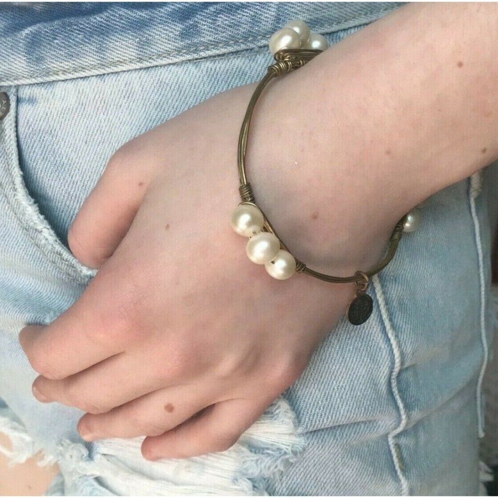 Bourbon & Boweties Gold Wire Wrap Pearl Bracelet